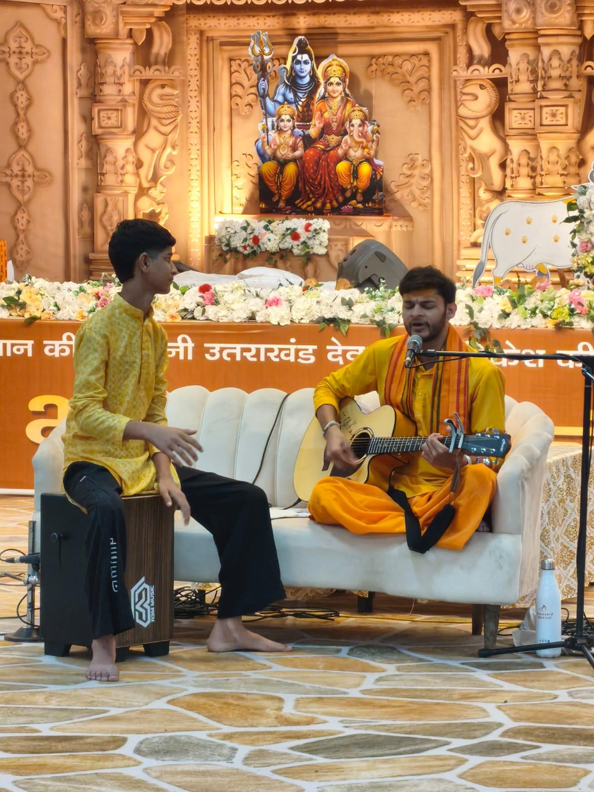 Parmarth Kishor performing
